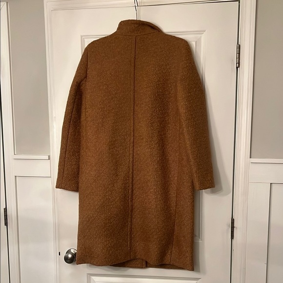 Tan Teddy Jacket with Stand-Up Collar and Textured Material - Picture 5 of 5